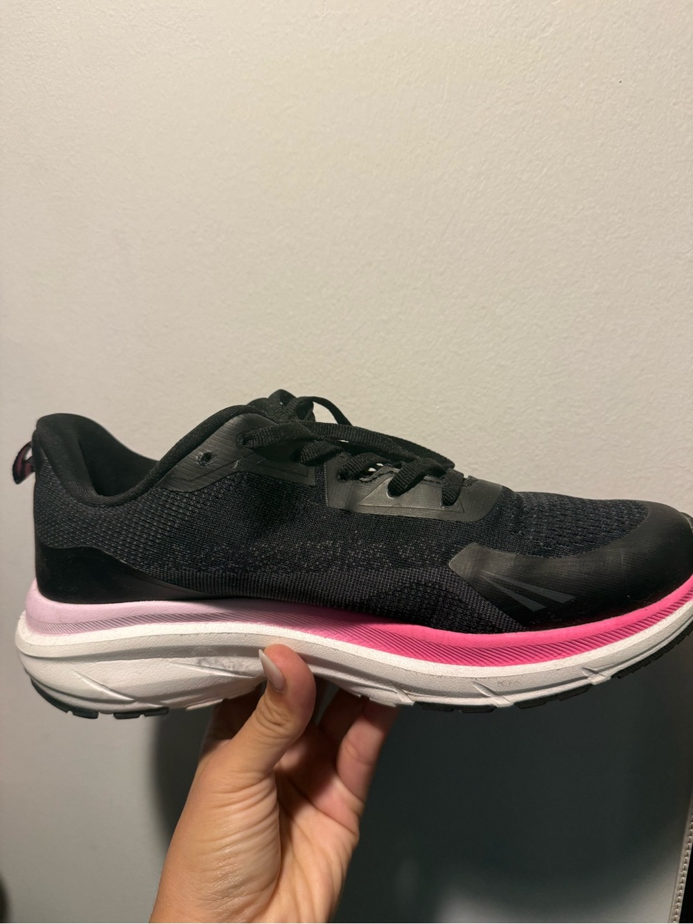 Women's Black Athletic Running Shoes with Pink Midsole Accent